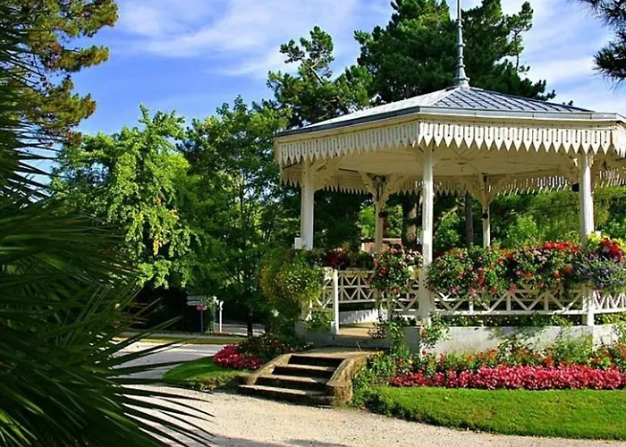 Lägenhet T2 Au Centre D'arcachon Avec Garage - A Proximite De La Et Des Commerces - Fr-1-420-88 *