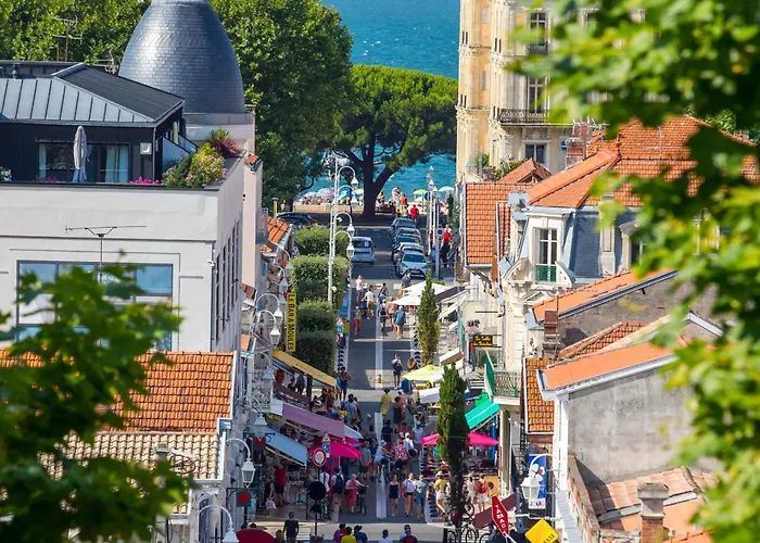 Lägenhet T2 Au Centre D'arcachon Avec Garage - A Proximite De La Et Des Commerces - Fr-1-420-88 *