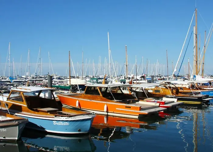 Apartment T2 Au Centre D'arcachon Avec Garage - A Proximite De La Et Des Commerces - Fr-1-420-88 *